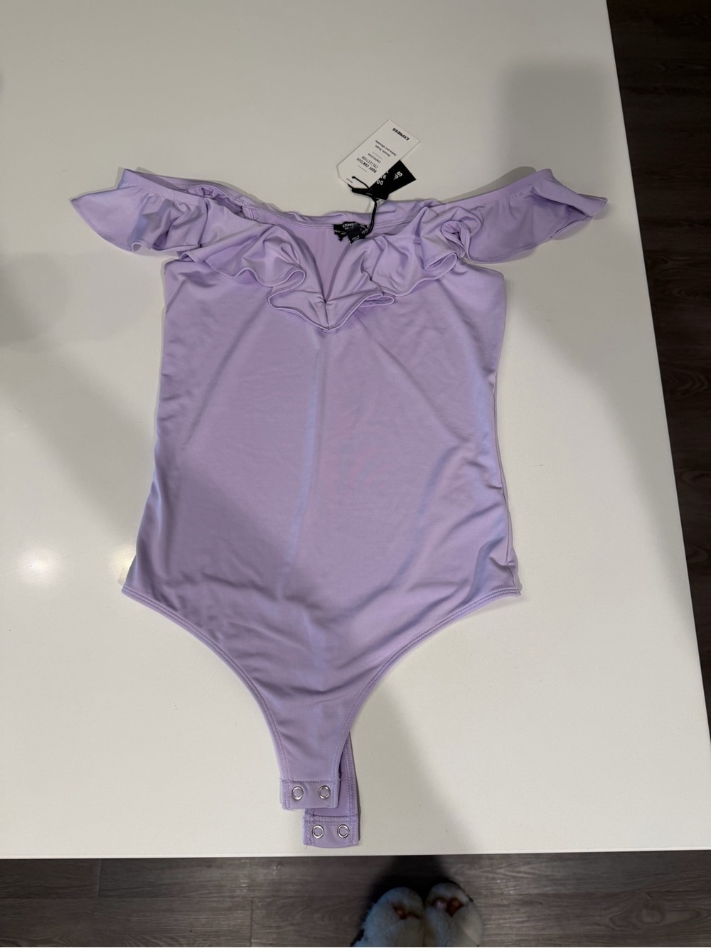NWT Express Off-Shoulder Ruffle Bodysuit Body Contour Collection size Small